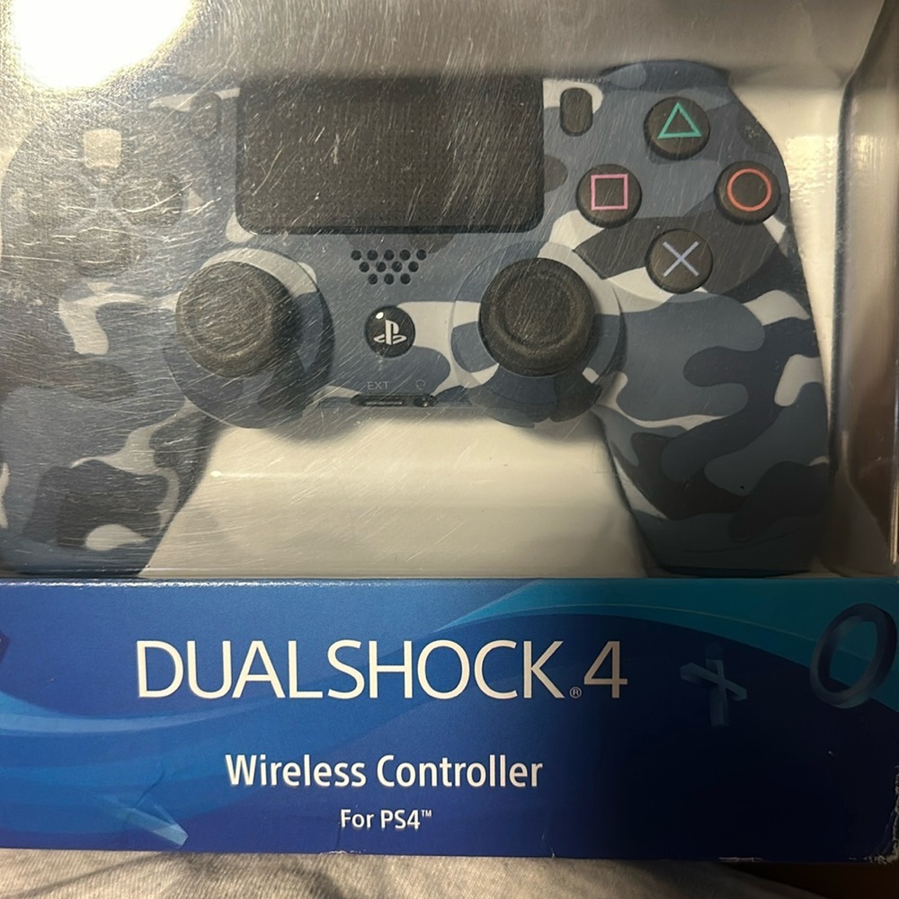 PS4 wireless controller
